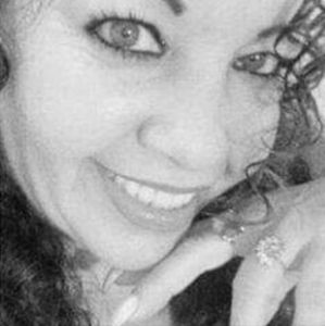 Meet your Posher, Emely